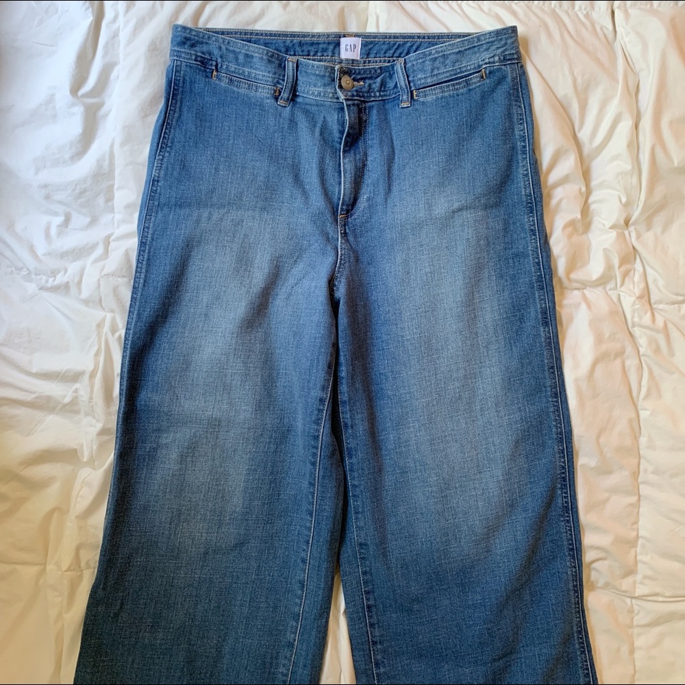 Brand new high rise wide-leg crop denim